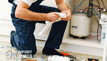 commercial plumber newport 370x210 1 1